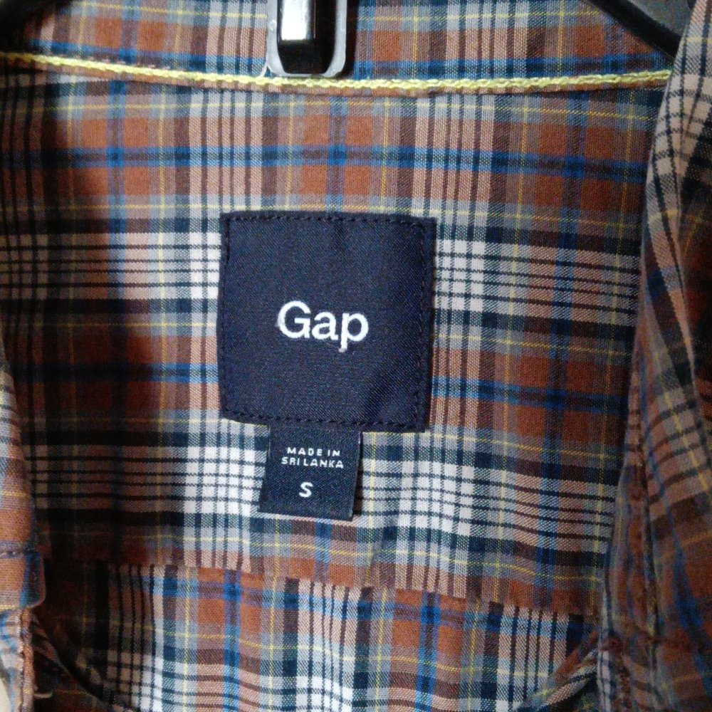 Gap Fitted Long Sleeve Button Down Size Small - Picture 4 of 5